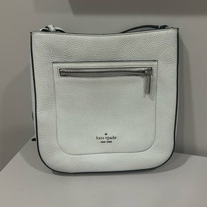 Grey Kate spade crossbody.